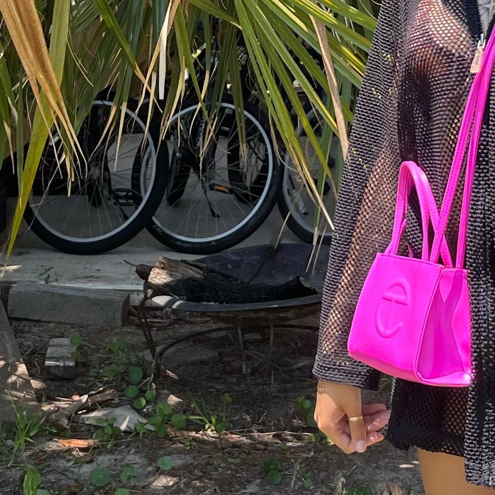 Telfar Small Azalea 🌺